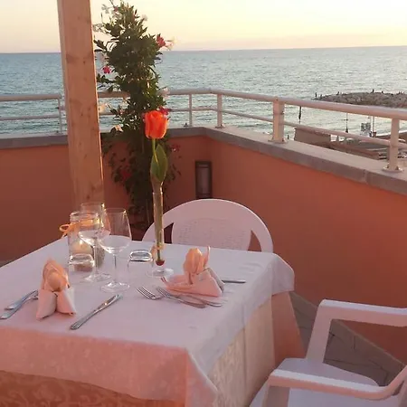 La Lampara Szálloda 3*